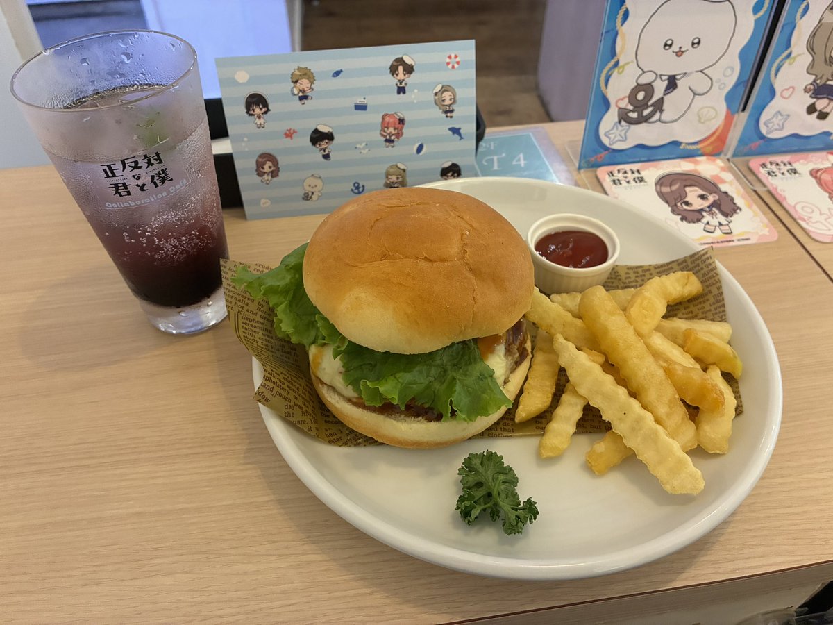 kimitsucat's tweet photo. 奥さんと『正反対な君と僕』コラボカフェ行ってきた！
平or東の特典コースター欲しくて最後にドリンクを追加注文したら、東をお迎えできた🙏
アクスタは平だけ売り切れてて、直近アニメエピソードで人気爆発してるのかなと。
#正反対な君と僕
#タイラズマ https://t.co/8DOznPwdQS