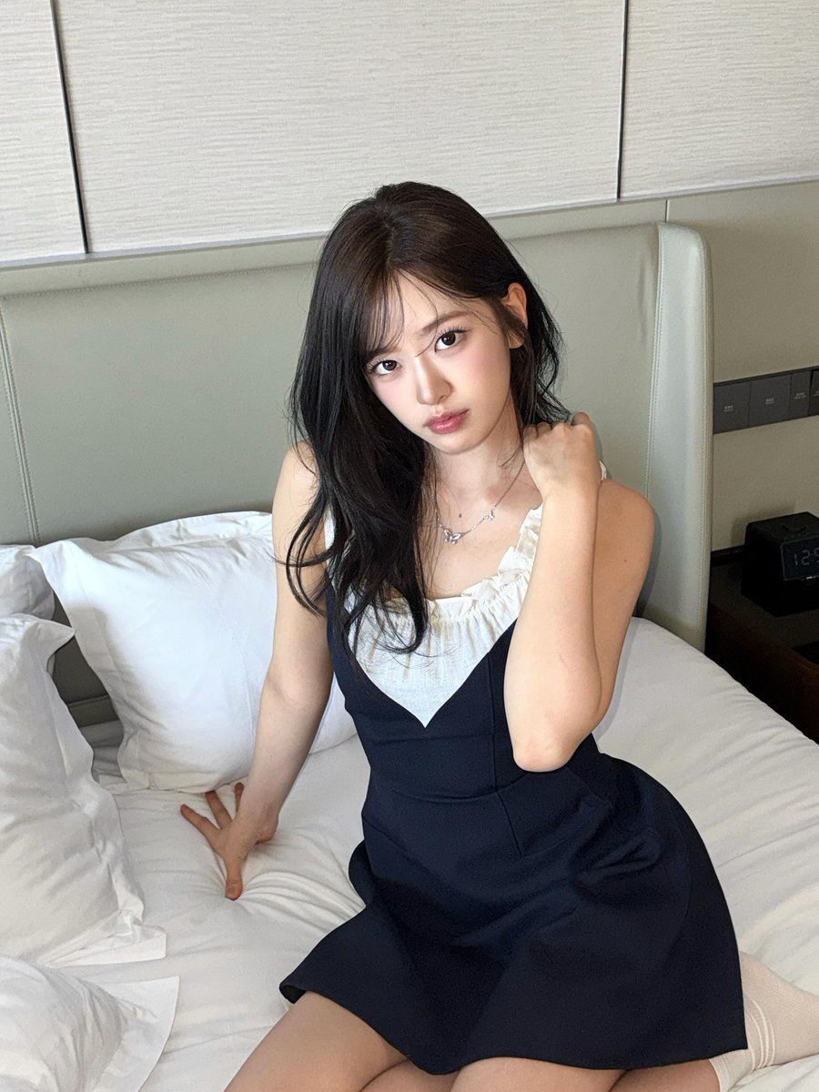 qxwl_yj901's tweet photo. Happy 23rd birthday, Yujin! I hope you stay healthy and happy always. Let’s be together in the future too!

AN ETERNITY WITH YUJIN
#OurDearestYujinDay
#사랑하는_우리_유진이의날 https://t.co/s6j8NiHYrn