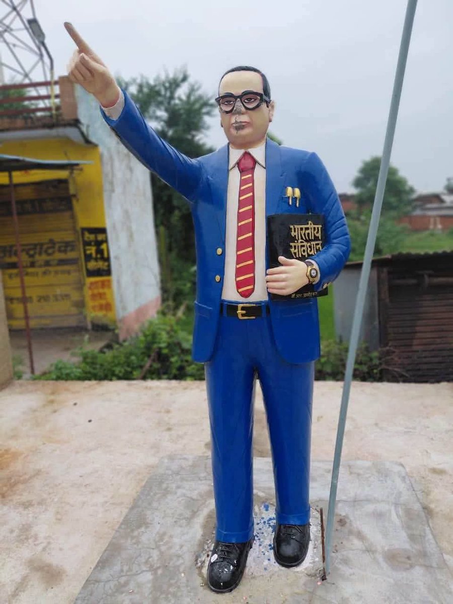 mp_lodhi's tweet photo. ग्राम मवई, जिला टीकमगढ़ (मध्यप्रदेश) में बाबा साहेब डॉ. भीमराव अंबेडकर जी की प्रतिमा को क्षतिग्रस्त किए जाने की घटना अत्यंत निंदनीय एवं दुर्भाग्यपूर्ण है।

ऐसी घटनाएँ यह दर्शाती हैं कि आज भी हमारे समाज में जातिवादी और संकीर्ण मानसिकता रखने वाले लोग मौजूद हैं, https://t.co/SC3VdOJHEl