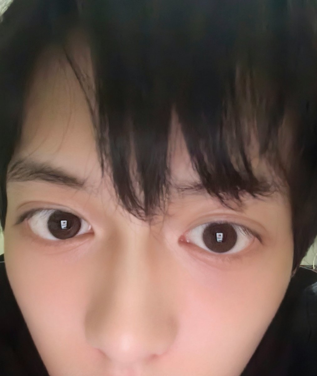 Asitu07's tweet photo. 返校倒计时了，别人假期最多只是被退货，而我却是0销量，只能紧急抢救一下了，现在你可以享用笨人亲手做的蛋糕或者是我 https://t.co/imjCUD3zUW