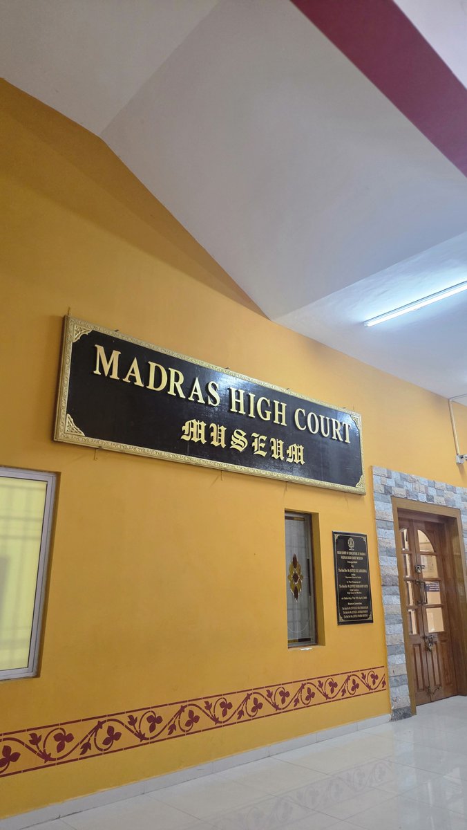 Meera1720's tweet photo. Today's field visit at High court museum. https://t.co/tdOD64IFlg