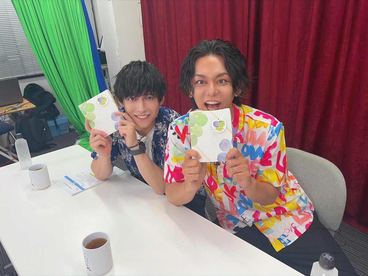 kazukkyyy's tweet photo. 渡辺和貴のまったり話しましょう、ご視聴ありがとうございました！！
ゲストの龍人さんMC回でございました！！笑
明日からも稽古で一緒なのが嬉しいです！！
そして今回、共楽堂が協賛回でございました！！
美味しいスイーツ本当にありがとうございます！！
アーカイブでもみれるのでぜひみてねん♪ https://t.co/fUlwoTH6ZG