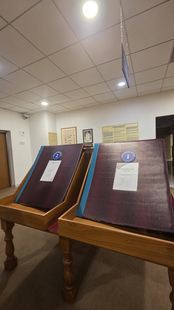 Meera1720's tweet photo. Today's field visit at High court museum. https://t.co/tdOD64IFlg