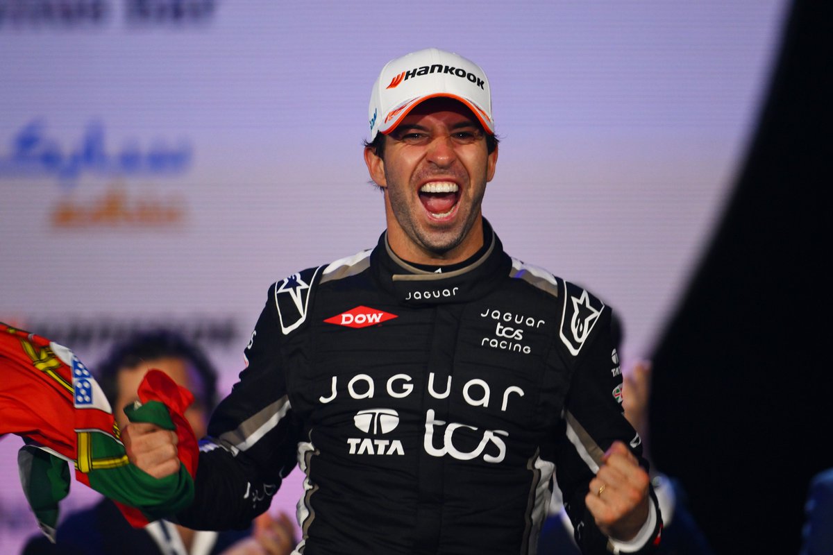 SoyMotor's tweet photo. 🆕Elegimos y clasificamos a los 12 mejores pilotos de la temporada 12 de #FormulaE 

12. Sébastien Buemi🇨🇭
11. Nico Müller🇨🇭
10. Nyck de Vries🇳🇱
9. Edoardo Mortara🇨🇭
8. Taylor Barnard🇬🇧
7. Pepe Martí🇪🇸
6. Nick Cassidy🇳🇿
5. Mitch Evans🇳🇿
4. Oliver Rowland🇬🇧
3. Pascal Wehrlein🇩🇪
2. Jake Dennis🇬🇧
1. António Félix da Costa🇵🇹

📝Ranking en base a un análisis exhaustivo de todo el año... algo de opinión para decidir el orden final de un muy igualado 'Top 5'

🤔¿Cuál es el vuestro?