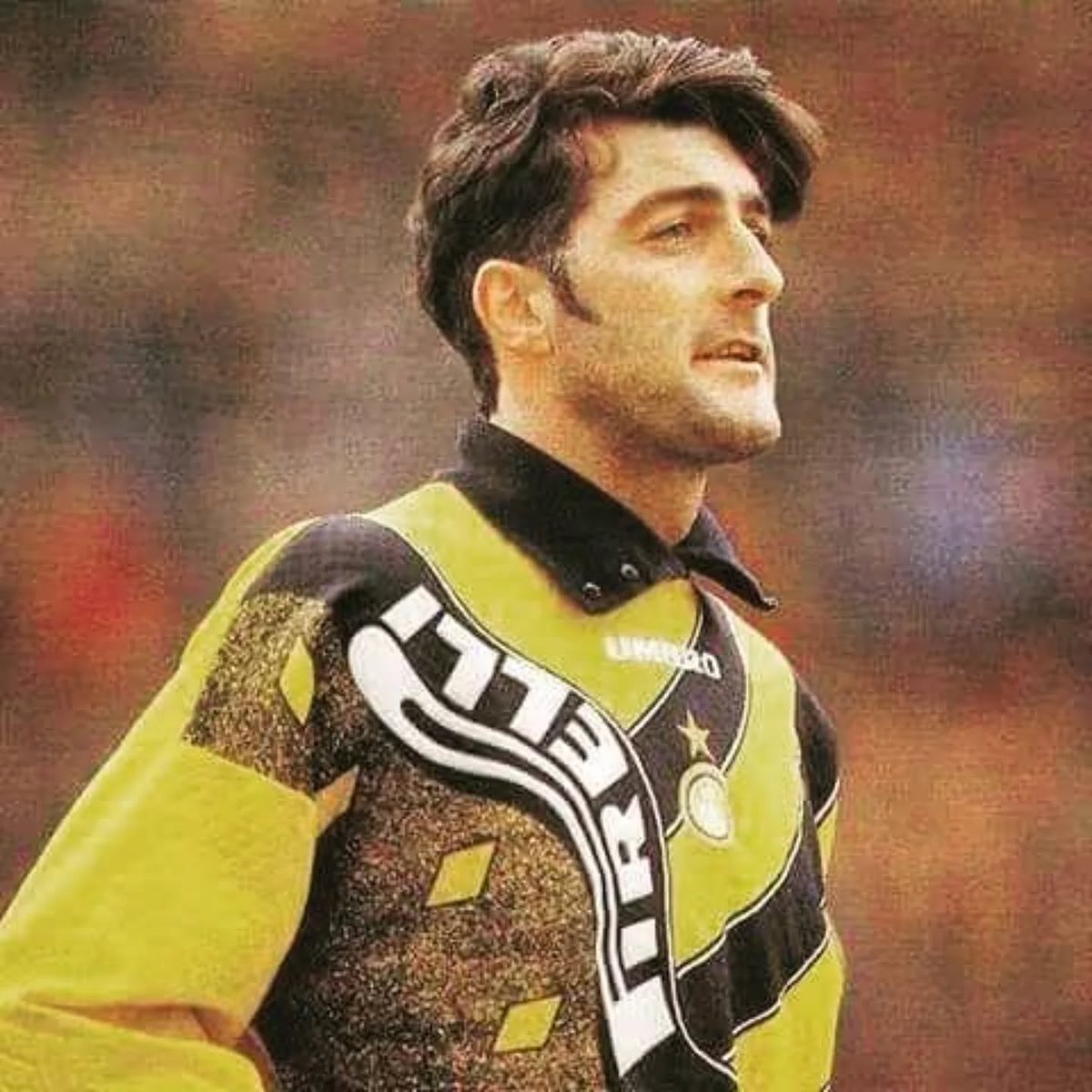 90sfootball's tweet photo. Gianluca Pagliuca 🧤 https://t.co/BNLpNrnQpi