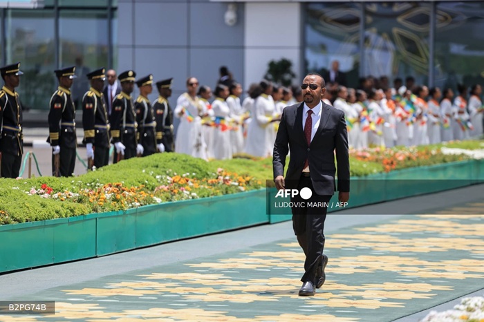addisstandard's tweet photo. News: #Ethiopia's Abiy could consolidate power as 'executive president'

Addis Abeba — Ethiopia’s Prime Minister #Abiy_Ahmed could consolidate power under a proposed new presidential system that would merge the offices of prime minister and the largely ceremonial presidency into an “executive presidency,” AFP reported.

The proposal emerged from a weeks-long national dialogue that concluded on 22 August, with around 4,000 delegates overwhelmingly backing constitutional changes. The recommendations could be presented to parliament when it reconvenes in October.

Abiy, who has governed Ethiopia since 2018, was absent from the dialogue. However, critics and analysts cited by AFP said he would be the likely beneficiary of the proposed system, given that the president would be selected by a parliament dominated by his #Prosperity_Party following its landslide victory in June elections.

Supporters argue that an executive presidency would provide a more unifying national leadership structure, with the president representing all ethnic groups rather than being elected as a member of parliament from a specific region.

The dialogue also recommended reducing state funding for ethnic-based political parties and promoting parties with a broader national orientation.

Critics, however, warned that the proposed changes could concentrate political power in Abiy’s hands. Political analyst Befekadu Hailu told AFP that the proposal could allow the prime minister to assume the executive presidency while “effectively concentrating power in a single individual.”

The recommendations come as Ethiopia continues to face armed conflicts in #Oromia and #Amhara regions, while concerns persist over a possible resurgence of conflict in #Tigray following the 2020–2022 war.

Opposition groups and armed organisations were excluded from the dialogue, while several major opposition parties boycotted the process. Critics said the dialogue therefore failed to adequately address the country’s need for durable peace and democratic governance. Participants nonetheless described the process as a rare opportunity for debate over Ethiopia’s political future.