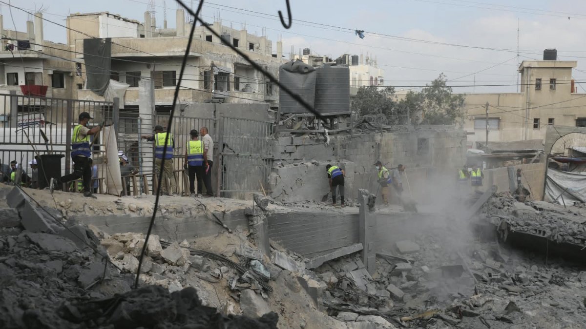 Cooperativa's tweet photo. Al menos cinco muertos en Gaza tras nuevos bombardeos de Israel https://t.co/sQK4yi0WRj https://t.co/KP3908BnVD