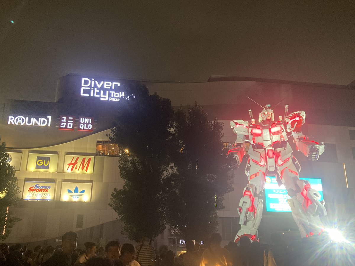 heron_chan's tweet photo. サヨナラ、ユニコーン、なうw
つい来てしまったーw
#お台場
#ガンダム
#ユニコーン
#最終日 https://t.co/LKozuUTOdK