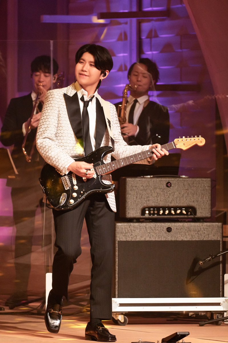 AORINGOHUZIN's tweet photo. TBS系「テレビ×ミセス」ご覧いただき、
ありがとうございました❎
⁡
本日は「永久保存版！ 極上の歌コラボ８連発＆未公開トークSP！」をお届けしました！
⁡
様々なアーティストの方々とお届けした豪華コラボ歌唱いかがでしたか？
皆さんの好きな【名曲×ミセス】ぜひ教えてください🗣️
来週の放送もお楽しみに💫
⁡
▼見逃し配信はこちら
https://t.co/R0qK0oxZO2
⁡
#MrsGREENAPPLE
#テレビミセス