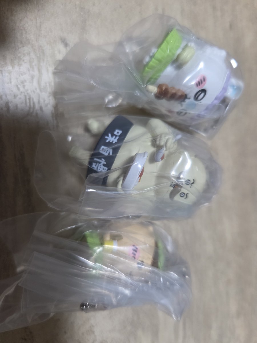 mokamo358's tweet photo. ちいかわたべものいっぱいマスコット
 買い取りor交換募集。 

譲　モモンガ、島二郎、くりまんじゅう 

求　うさぎ、ちいかわ 
 映画第一弾　ちい　うさ
ちいかわﾊﾟｰｸまめまめﾁｬｰﾑ　ちい　うさ

 ※買い取り
 写真から抱き合わせor金額+送料+梱包 https://t.co/ZKw3OMv7GL