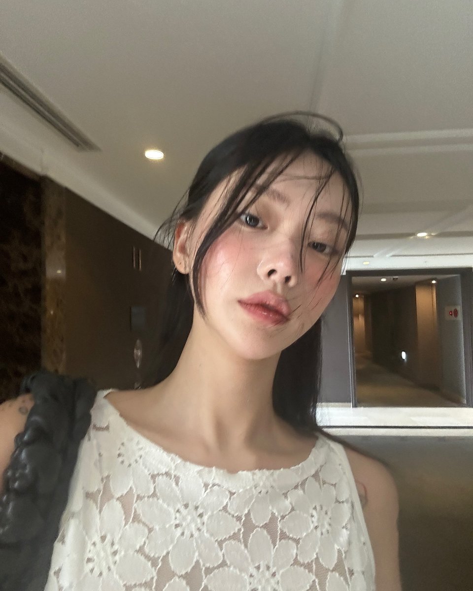 SenemErsy's tweet photo. Hiya 🤗 Always remember: you are stronger than you think and today is full of possibilities. 🔥
wzFA https://t.co/Rj06OZO58f