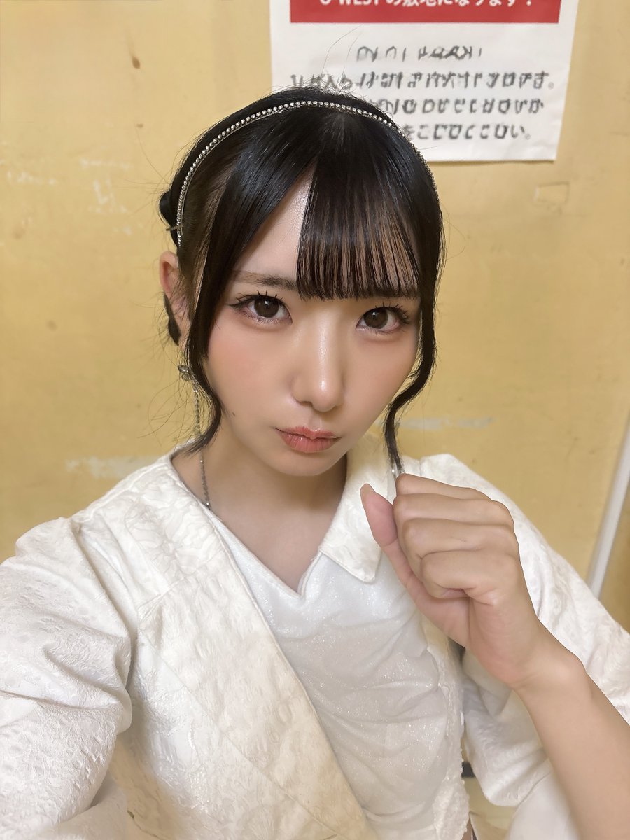 CODE_WIND_0930's tweet photo. 猛暑も和らいできたようですね。
8月もお疲れ様でした。
いよいよ9月ですね。
ついに葵海さんに会えますが、
今回会えたらもう二度と会えないかもしれないと思ってしまい、正直な気持ちとしては
「26日が来なければいいのに」
なんて思ってしまうのも、私のわがままですよね。
26日まで健康で幸せに過ごしてくださいね。
お互い笑顔で会えますように。
いつも葵海さんのこれからの幸せをずっと願っています。
2025年6月6日からずっと好きだったし、
これからもずっと好きです。
#誰よりも早い9月の推し枠確保