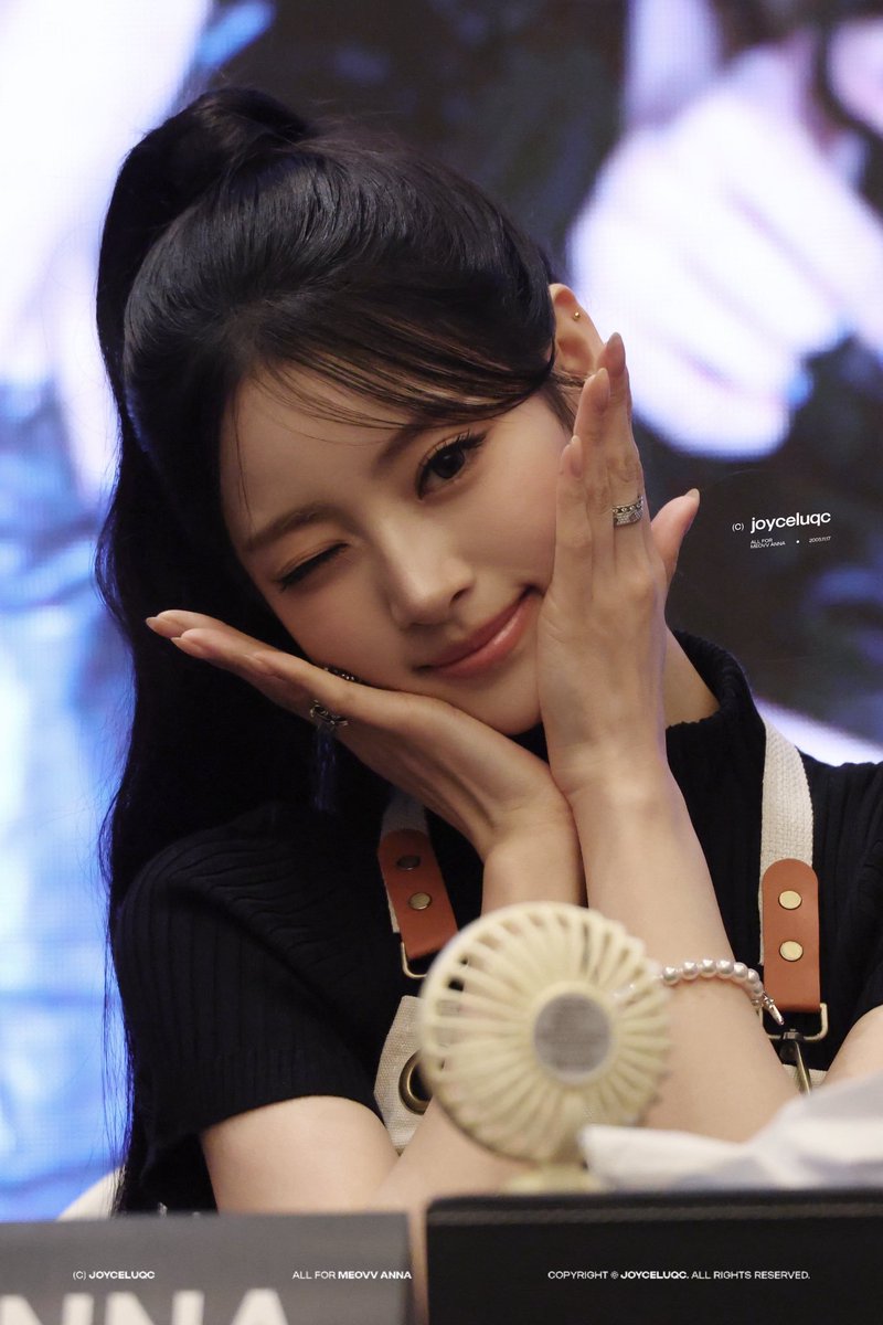 cuwious's tweet photo. 🍓✧˚.🎀༘⋆ﾟ＊

wanna be my friend, eung? https://t.co/Bzhvv0zJVI