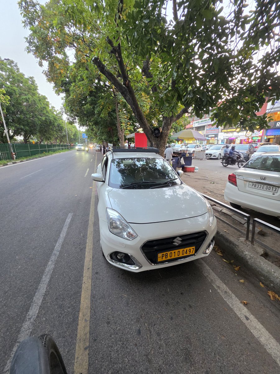 Himank_Chawla's tweet photo. @trafficchd please take action against these people blocking the cycle lane in sector 35.
Photo 1 - In front of sector 35C market
Photo 2 - in front of sector 35C market
Photo 3- in front of sector 35D market https://t.co/PnYOGAKS18