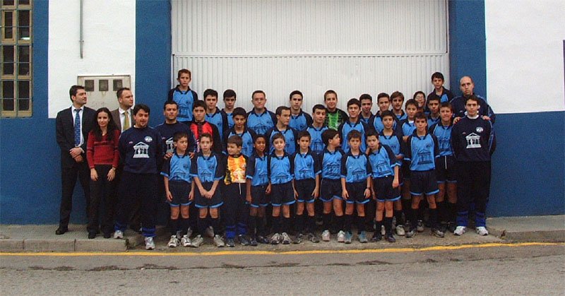 Moprisala's tweet photo. 🎉 Un 31 de Agosto de 2001 se creó MOPRISALA Ⓜ️ ⚪🔵 con 3 equipos y 32 jugadores  📷👇🏻
Nunca olvidamos de dónde venimos 🔙 😍
Gracias a todos los que habéis contribuido para que 25 años después el proyecto goce de tan buena salud 🤩🏆🇪🇸⭐⭐
Felicidades familia MOPRISALA 
🎂2️⃣5️⃣ https://t.co/JxPajML7Os