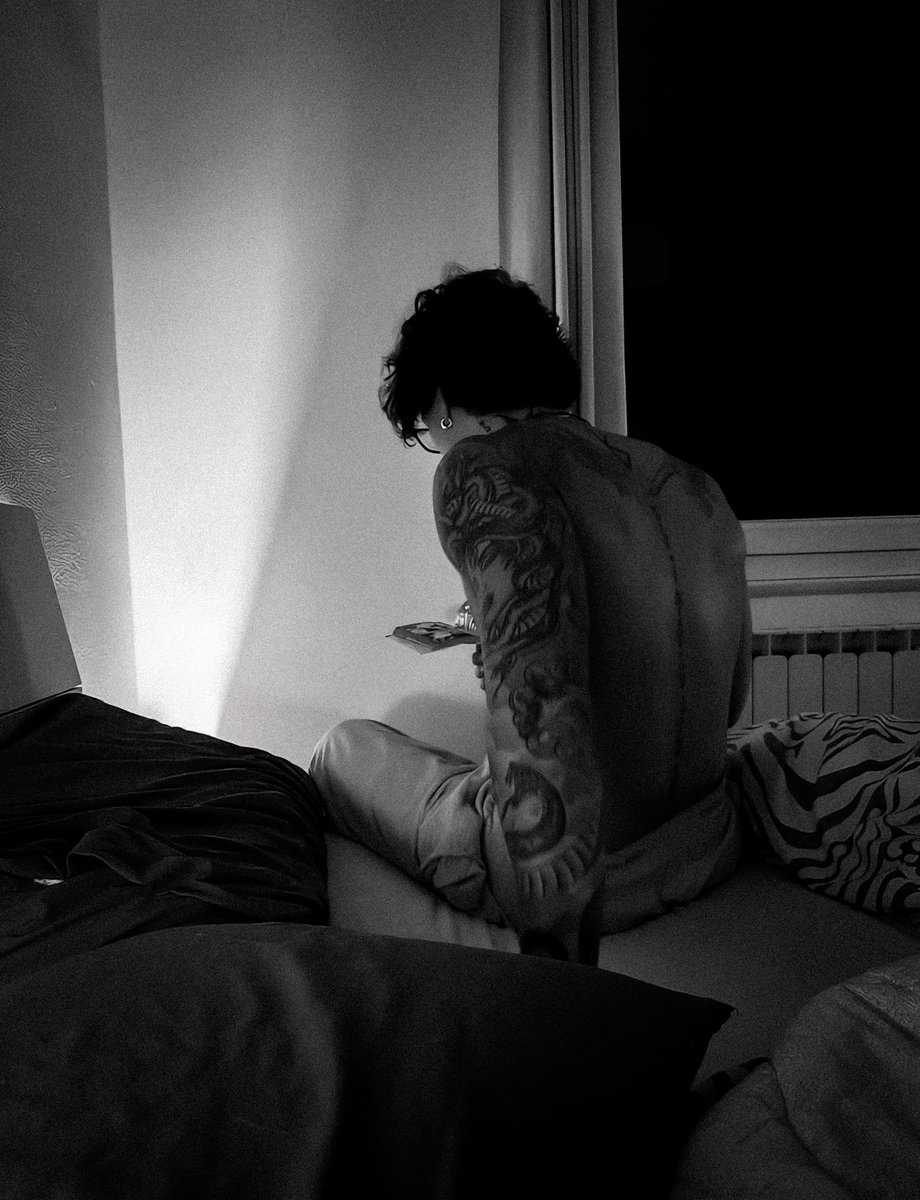 vouslynss's tweet photo. ⌞ 31.  08 ⌝  ‘ —  𝖻𝖾𝗅𝗈𝗏𝖾𝖽，𝒱𝑒𝑦𝑟𝑒̈𝑛．

🎞️  › “ If I could choose a landscape to look at whenever I wanted to find peace, that landscape would be you. I am in love with every detail of my boyfriend, because he is perfect in every single one of them. https://t.co/QWZSRlwH6e
