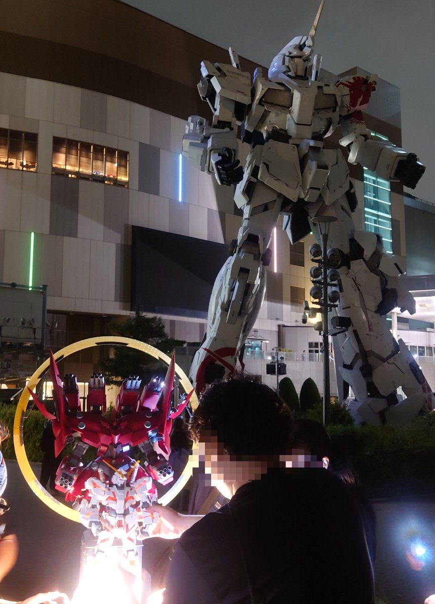 ClariSType3's tweet photo. #お台場ネオ・ジオング
#お台場ネオジオング 
#実物大ユニコーンガンダム https://t.co/myJrFWrXdM