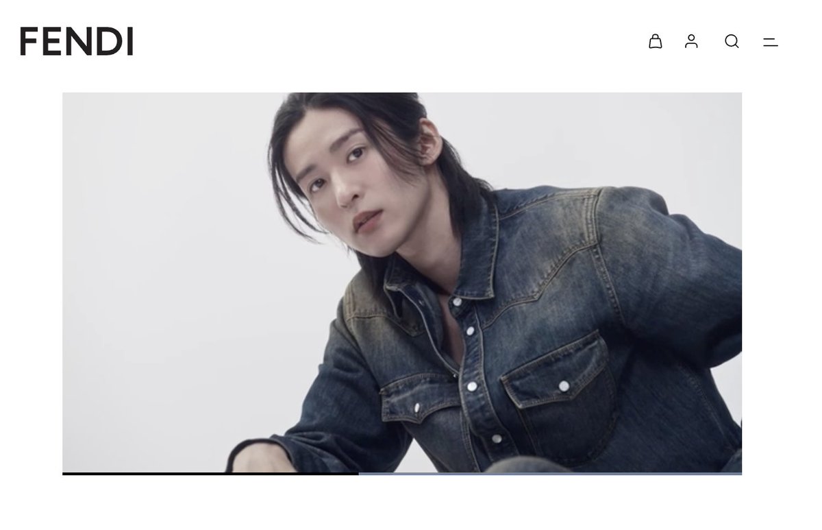 megurorenworld's tweet photo. Meguro Ren is featured in Fendi Official site with both picture and video 🔥🔥

https://t.co/oj3yVC2EeY
https://t.co/TBLpvDUEPx

Each BA chose their own Baguette!🥹

"Led by photographer Bibi Borthwick and featuring Addison Rae's “Fame is a Gun,” the campaign features each subject with a Baguette® of their choice, a style that reflects their essence, personality, and mood at that precise moment.

Borthwick invited the subjects to move instinctively on an intimate and essential set, thus giving maximum centrality to their personality and connection with the Baguette®"

#RenMeguro #FENDI #目黒蓮