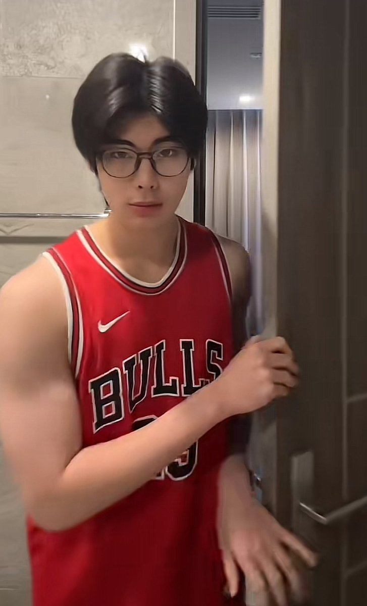heartymi0's tweet photo. I ♥️ big guy

บอกตามตรงก็อิจฉาธนภัทรครับ

( #tthi_eks ) https://t.co/iCGCkEO7Yg