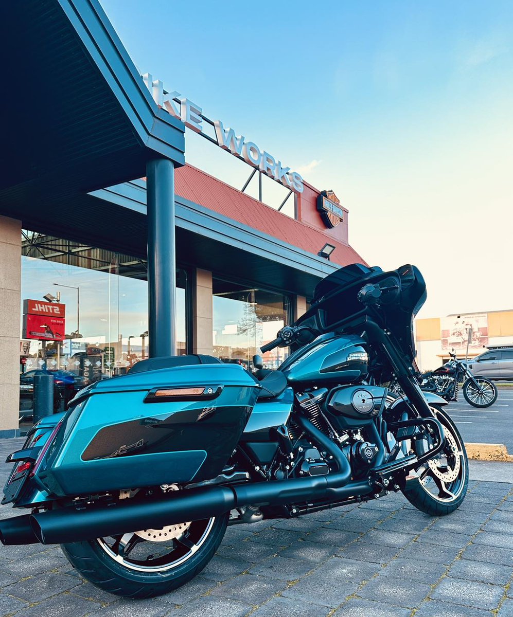 SharriRa2o6's tweet photo. The 2026 Street Glide in Teal Thunder with Black Trim has arrived in-store. Photos don’t do this colour justice—see it in person at our dealership: 1074 South Road, Edwardstown 5039. https://t.co/OFyszOiIyF