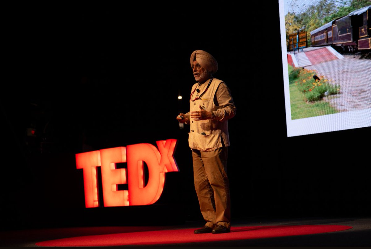 kayjay34350's tweet photo. #Tedex
#ShooliniUniversity
Privileged to deliever fourth Tedex Talk at Tagore Theatre on theme - Ride the Rules.
Key points- Rules are inevitable part of ordered societies & organisation but learn to ride them.
Don't let rules ride you.
Push the limits & envelope. https://t.co/2ZUvOf6uto