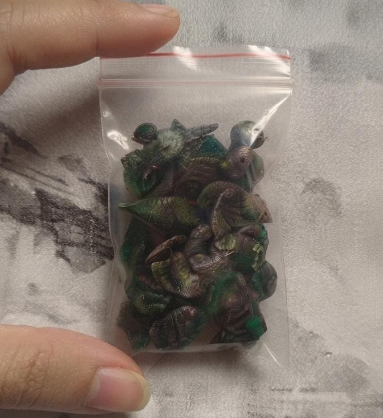 nilsuakn0's tweet photo. Erkek kardeşim 17 yaşında dün akşam arkadaşlarıyla maça gittiler az önce çantasını boşalttım içinde bunu buldum ne olduğunu sordum cevap vermekten kaçındı Bu nedir ? Biri bunun ne olduğunu biliyor mu? 
Lütfen yardım edin 😭 https://t.co/asrDFMxqz5