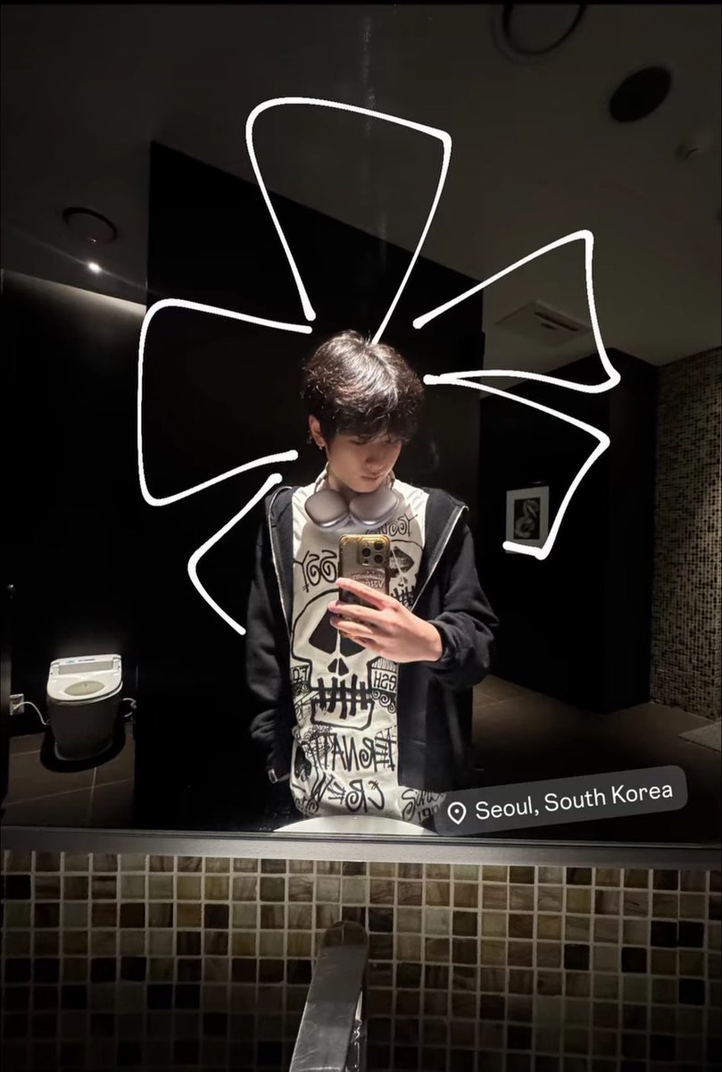 wavemeowz's tweet photo. HES SOOOOOO COOL OMG #waavetnp https://t.co/bdROKdl6tu