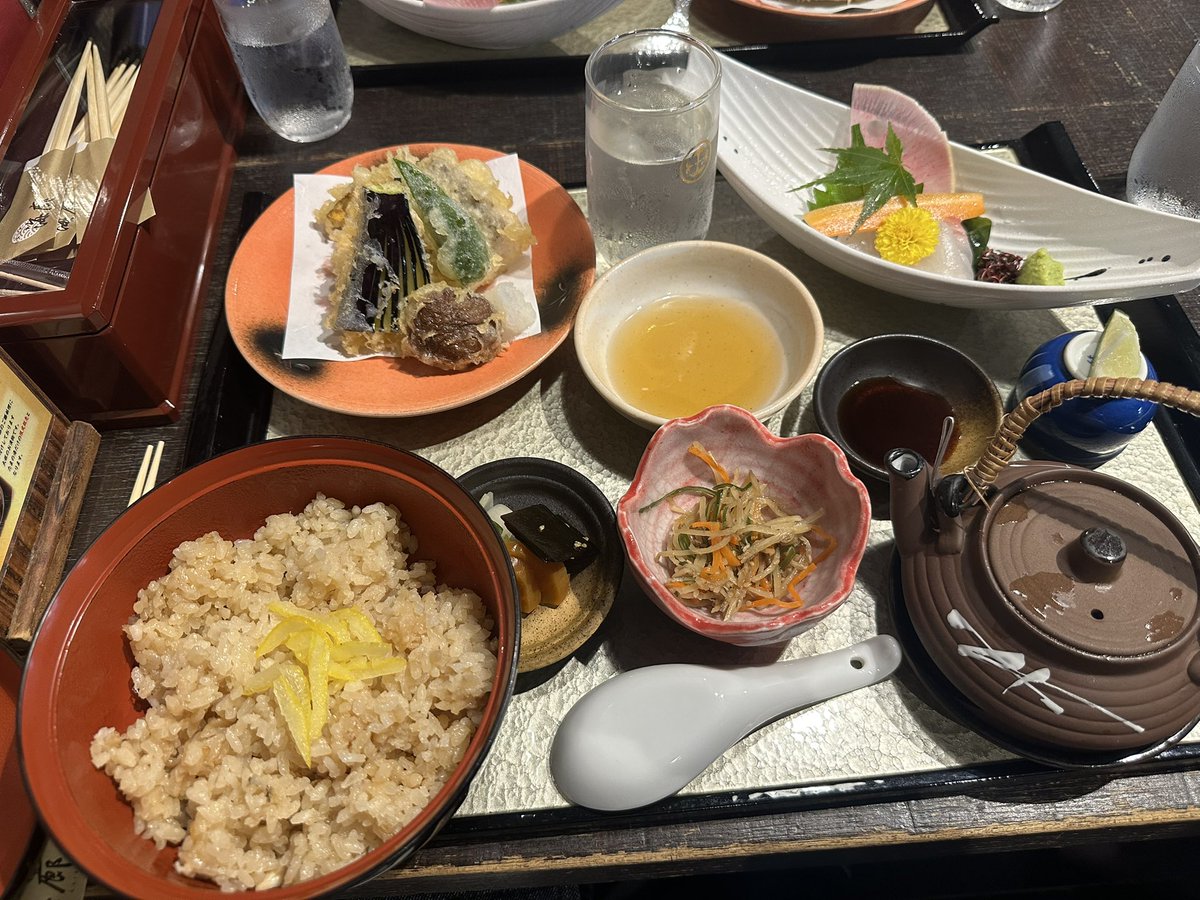 batuo_channel's tweet photo. なつのおもいで。

#瀬戸内温泉たまの湯 https://t.co/2SPpY1UVXr