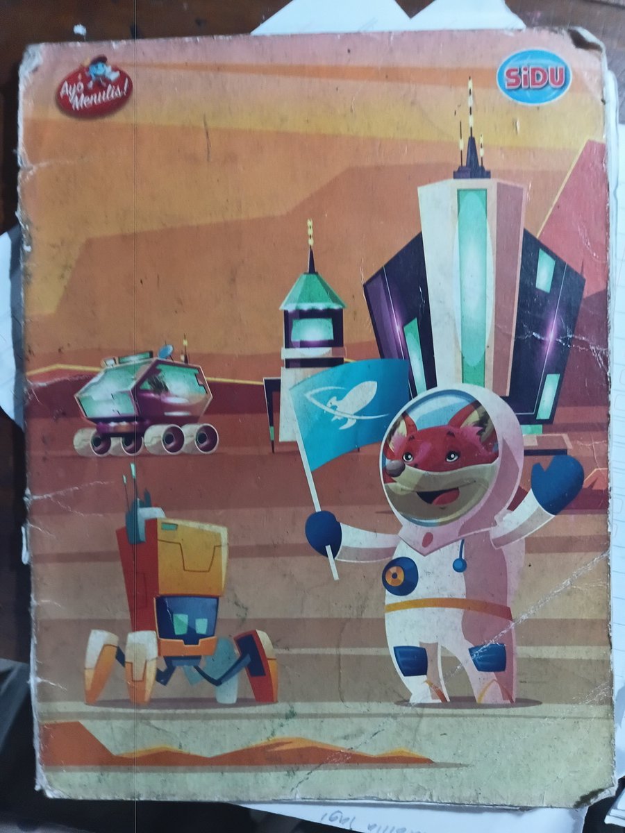 Whitemopi's tweet photo. Buku keramat dimana aku dibuku ini waktu kelas 7 tahun 2023. Aku membuat cerita mau aku jadi komik komedi https://t.co/9DCswO74yt