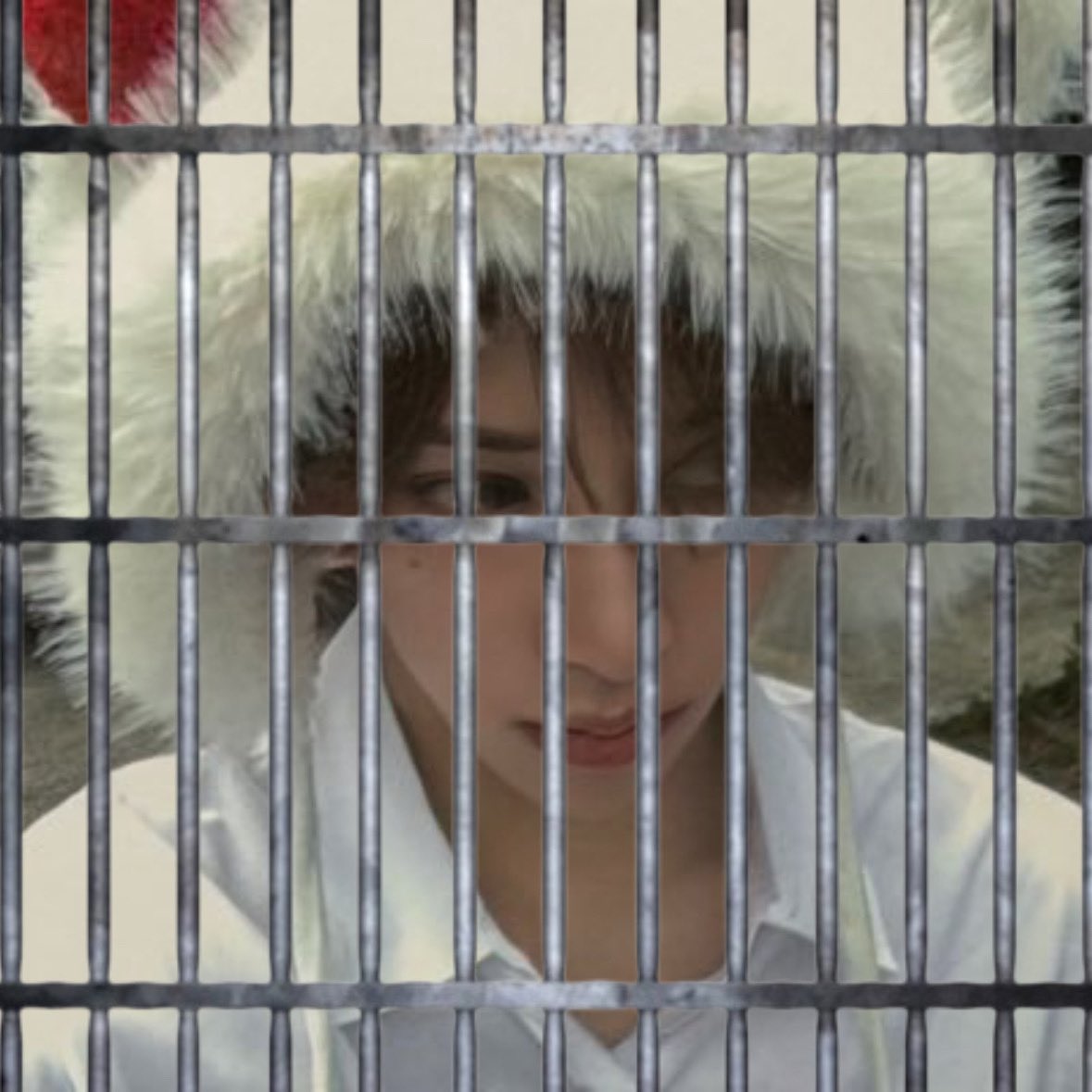 junseojail's tweet photo. what happened to hello? @haorinni IMMEDIATE jail for you‼️change into this pfp for the next 6 hours

(officer seo is always observing) https://t.co/xOfAQ1mf3S