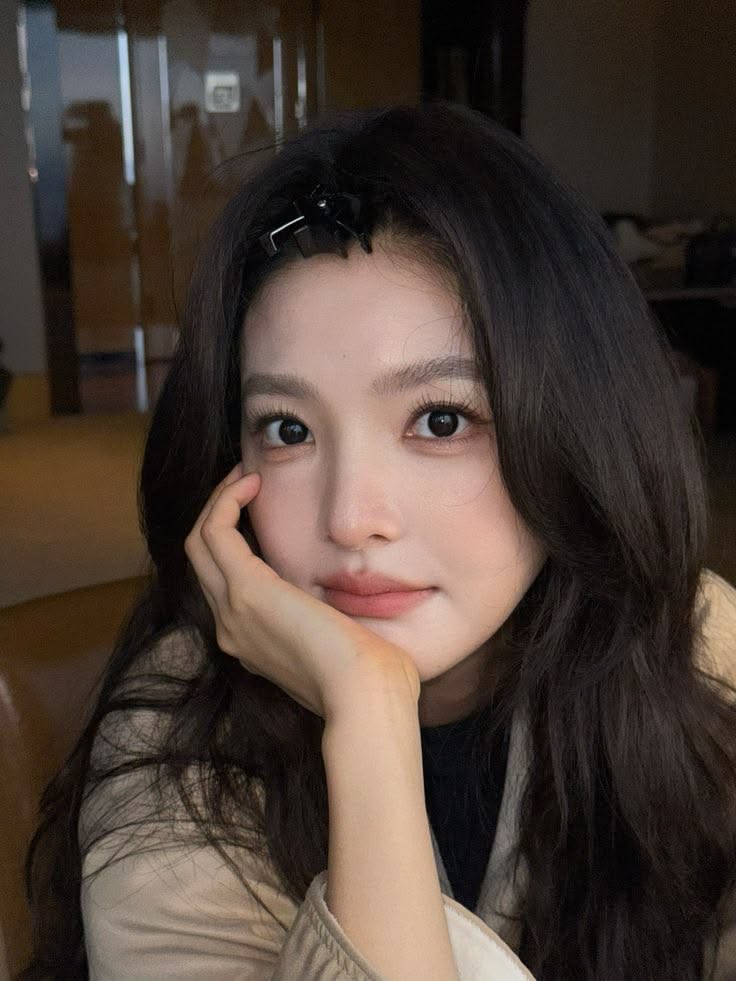 020822_nb's tweet photo. 여자 얼굴 존나 좋음 https://t.co/ciYQQNUnOr