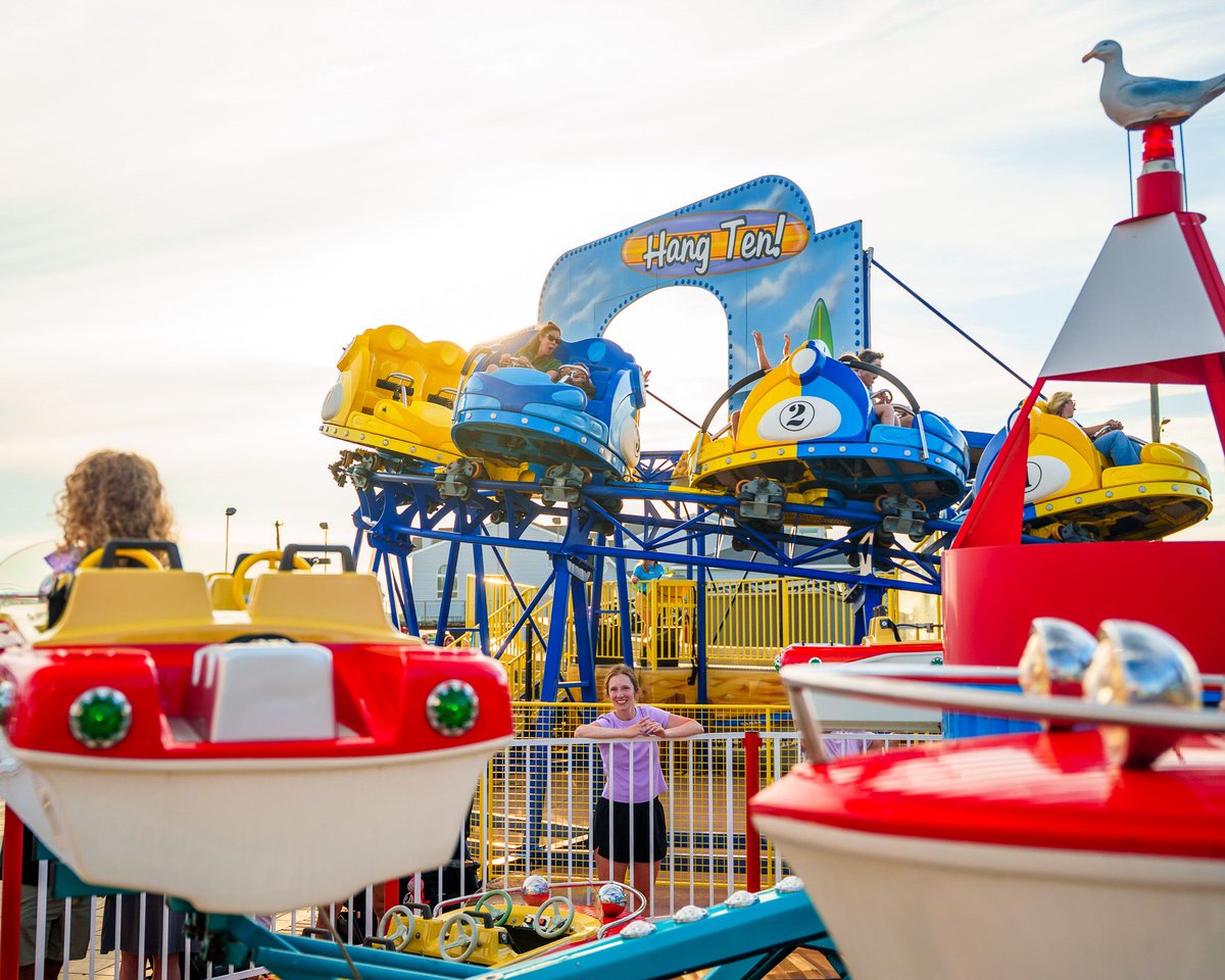 _FantasyIsland_'s tweet photo. Summer isn’t slowing down just yet!  Rides are open daily through September 7.  

📸 @AcceleratedCreative https://t.co/IIdMIOh8ip