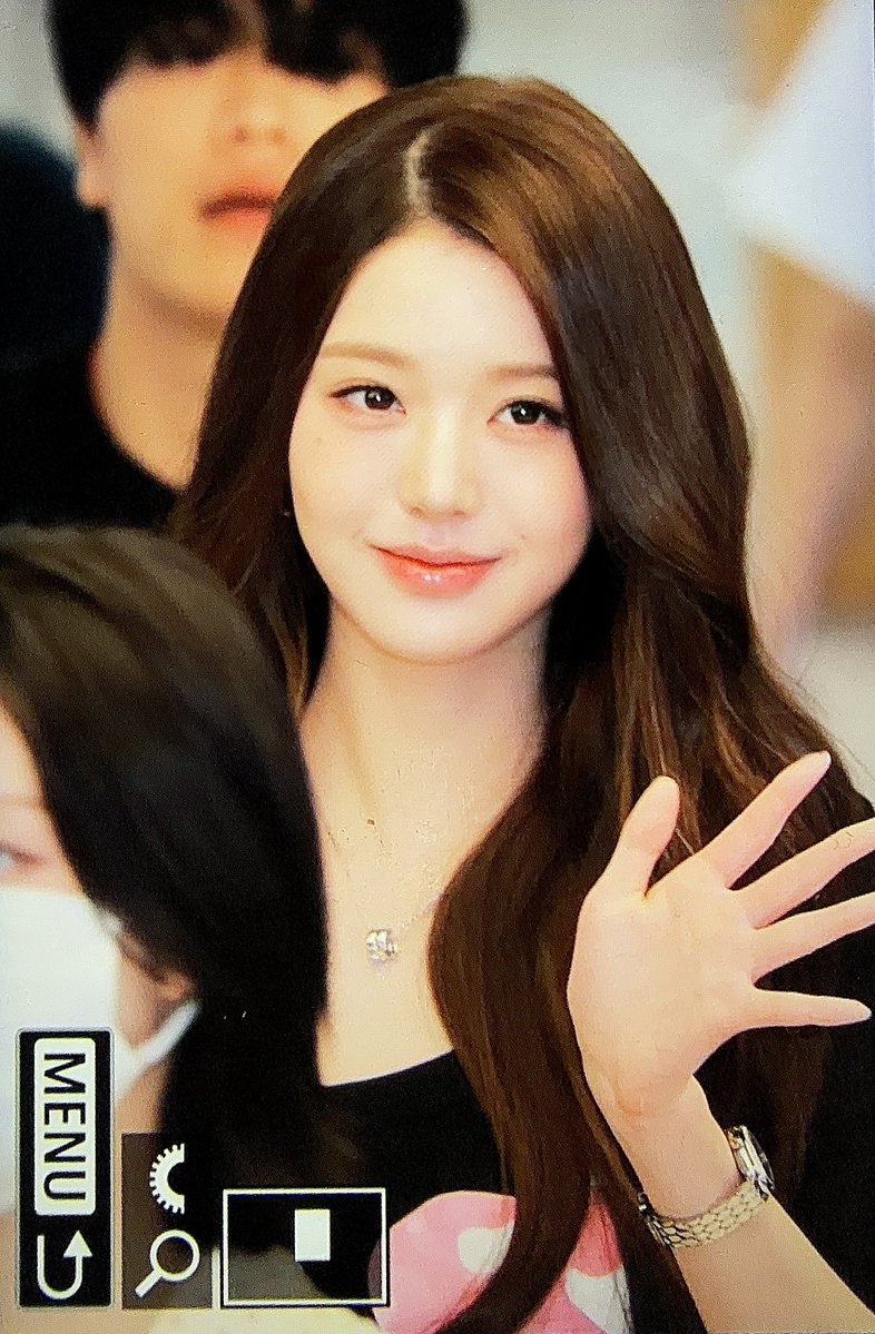 OneandOnly_IVE's tweet photo. 260831 HBD 원영
원영아 생일 축하해
#아이브 #IVE #장원영 #원영
#JANGWONYOUNG #WONYOUNG
#HappyJANGWONYOUNGday https://t.co/9ac96EgFqx