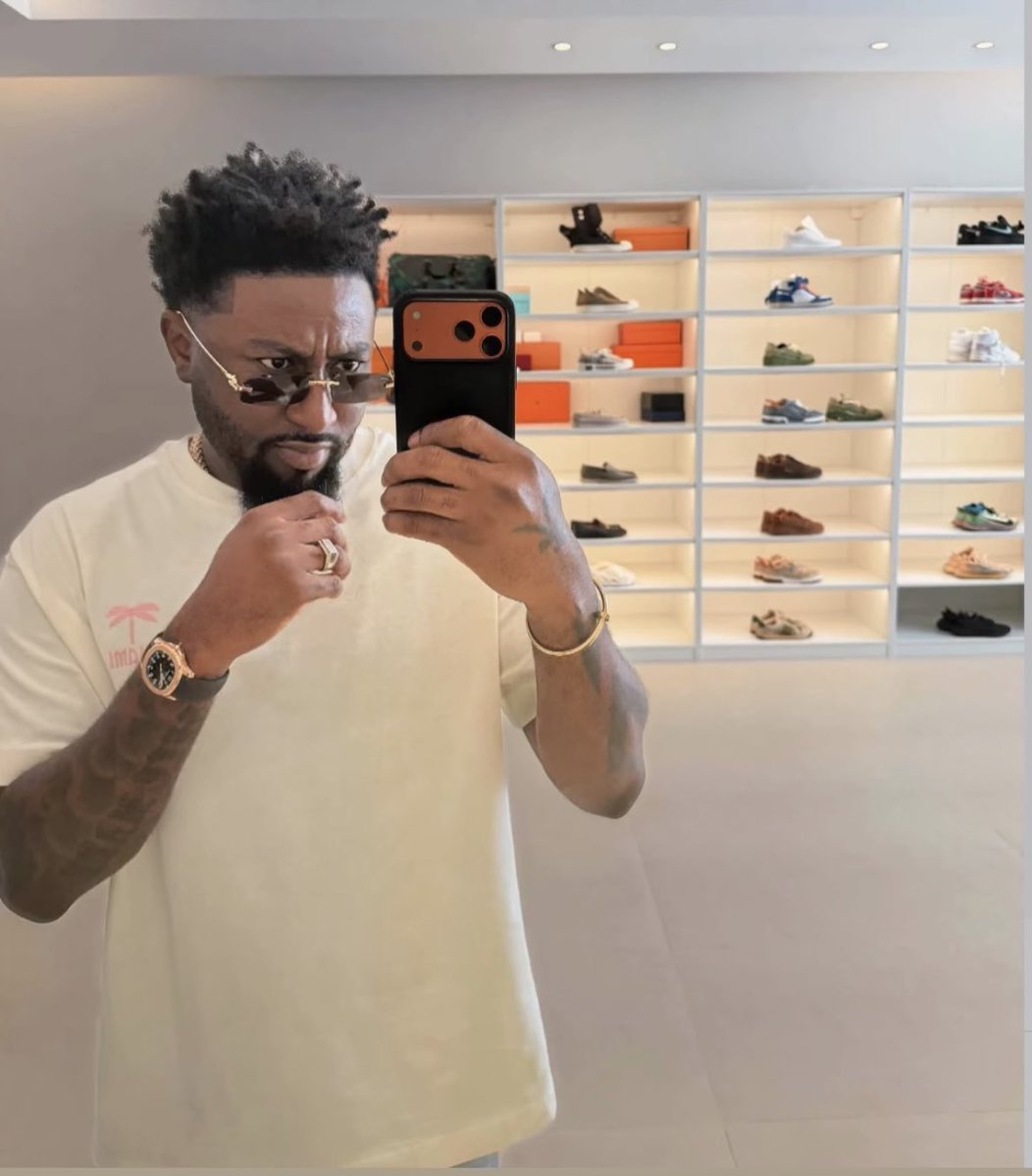 bnaira2024's tweet photo. It’s a new week and your favorite vendor is looking fly as always. 

Contact me now if you want to sell your Crypto, I’m buying real fast and at the best rates 📈📉.

Visit https://t.co/tvKgOi6LTv or send a WhatsApp message to +44 7908 383096  for the best trading deals 👌 https://t.co/PuqYuplOwB