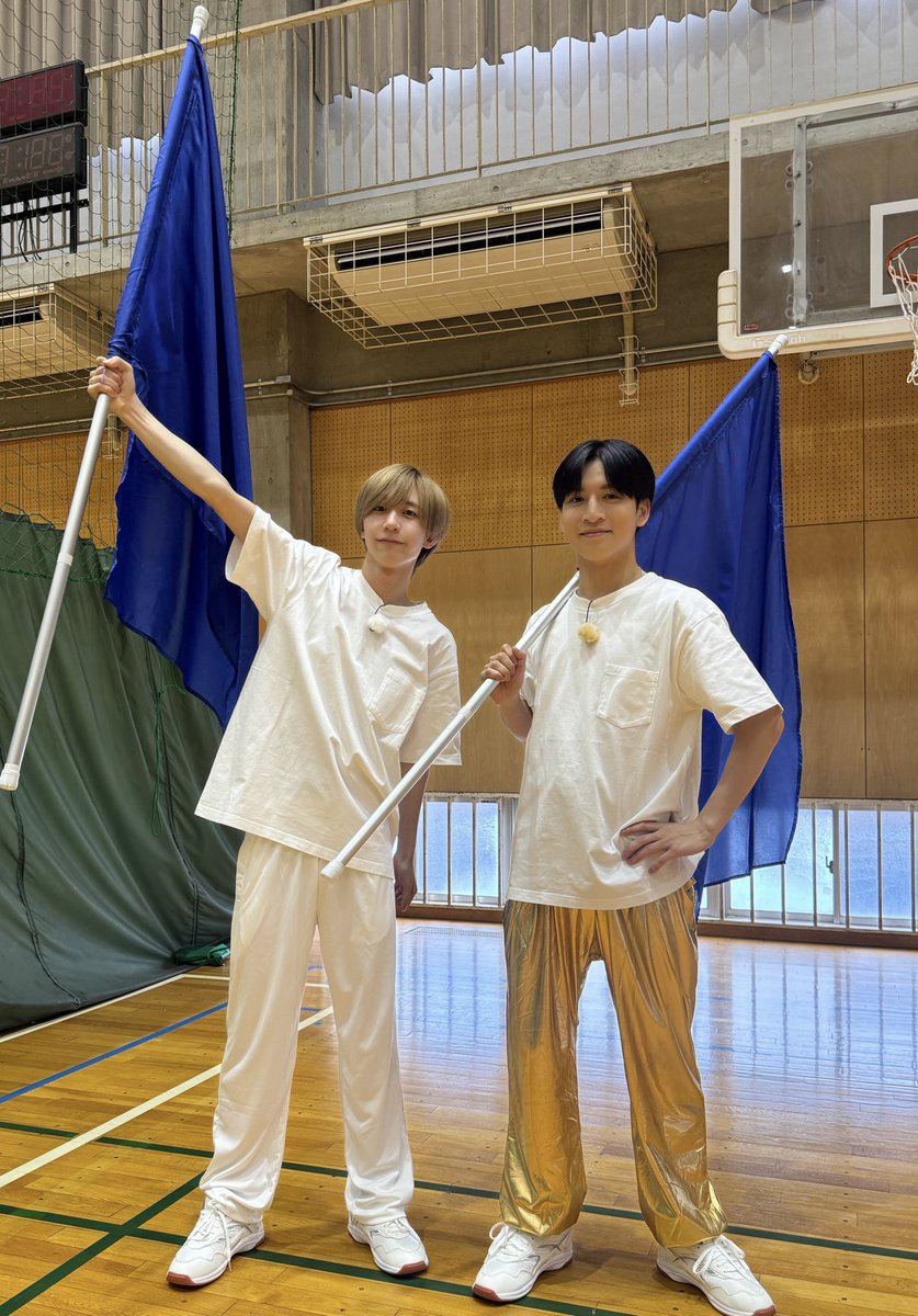 jr_official_X's tweet photo. 明日の朝06:00から放送の『 #ドデスカ！ 』
「 #AmBitious の #学校おじゃまシャス！ 」に
#永岡蓮王 と #山中一輝 が出演します🏫☀️

今週は" カラーガード部で技に挑戦 "🚩
そして" 合気道部で演技を披露 "🥋

ぜひご覧ください‼︎ https://t.co/rBvwDbOTXn