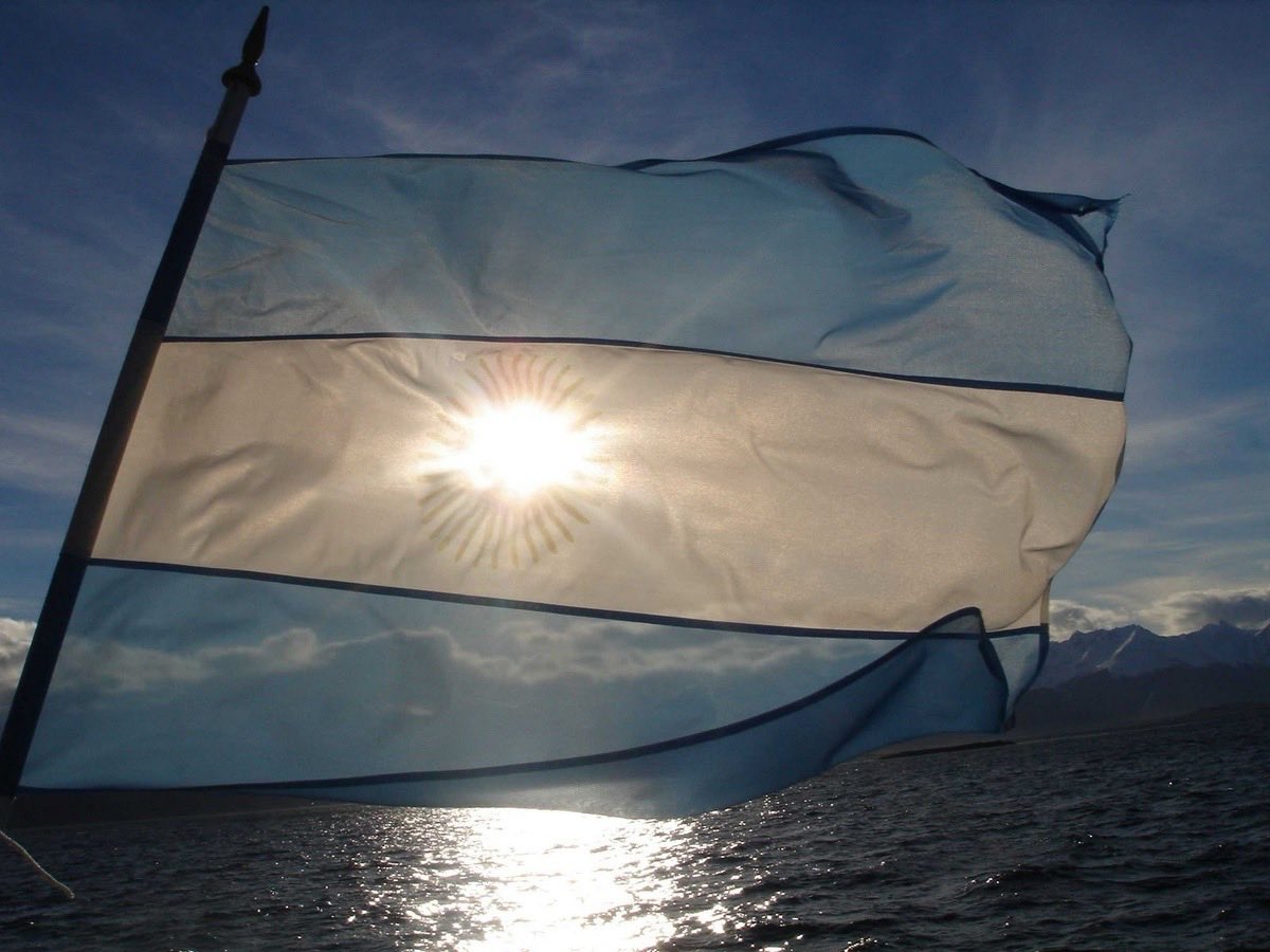 lul222i's tweet photo. la bandera más hermosa q existe . https://t.co/dJ6s81DS9F
