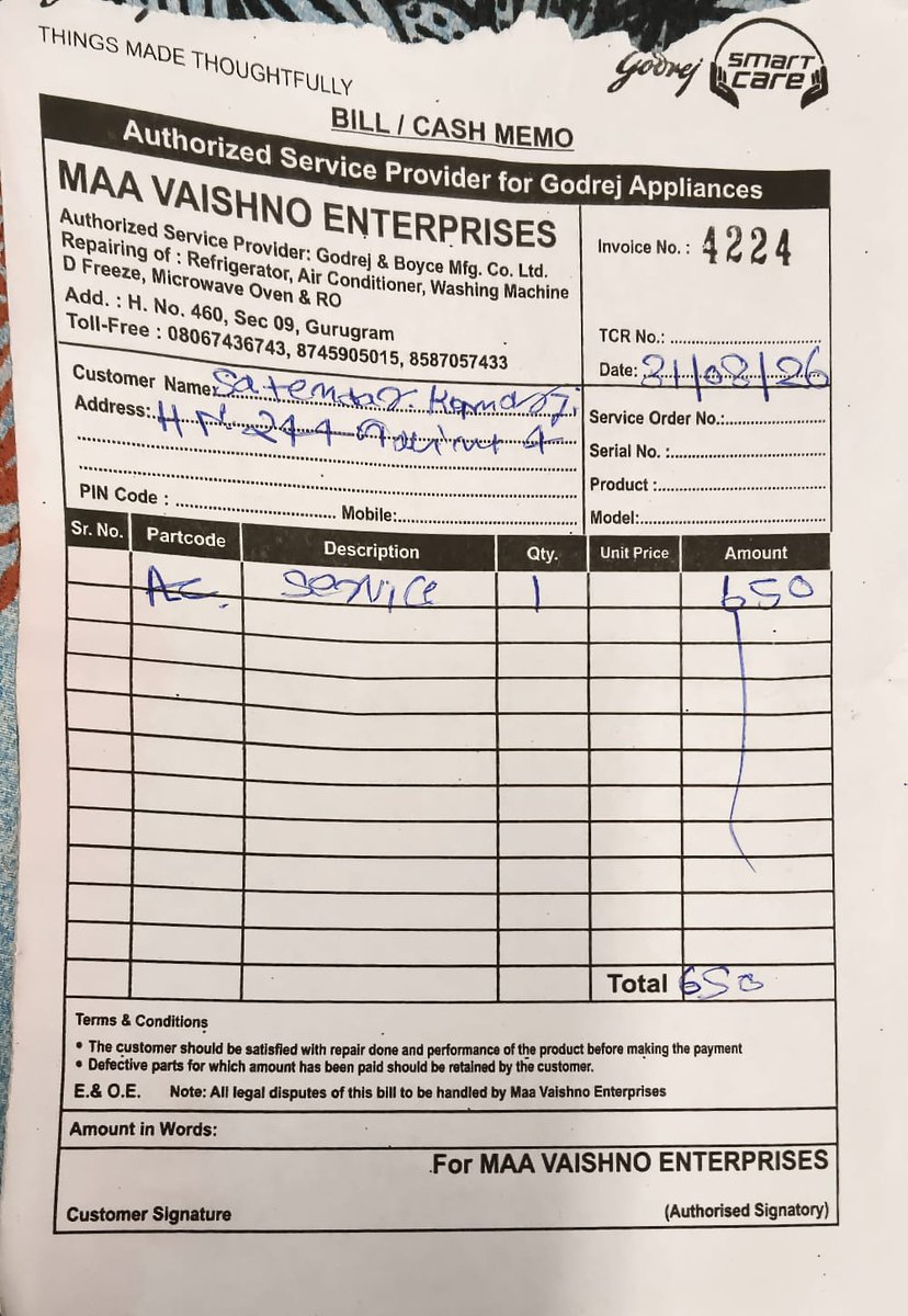 divinemelodyyy's tweet photo. @GodrejAppliance  Extremely disappointing experience! Our 1.5-ton AC, purchased on 2 May 2025, has had repeated issues despite multiple complaints. Today, during a paid service, your executive damaged the AC filter. This is unacceptable.Please take responsibility and resolve this https://t.co/O0WxIBxONW
