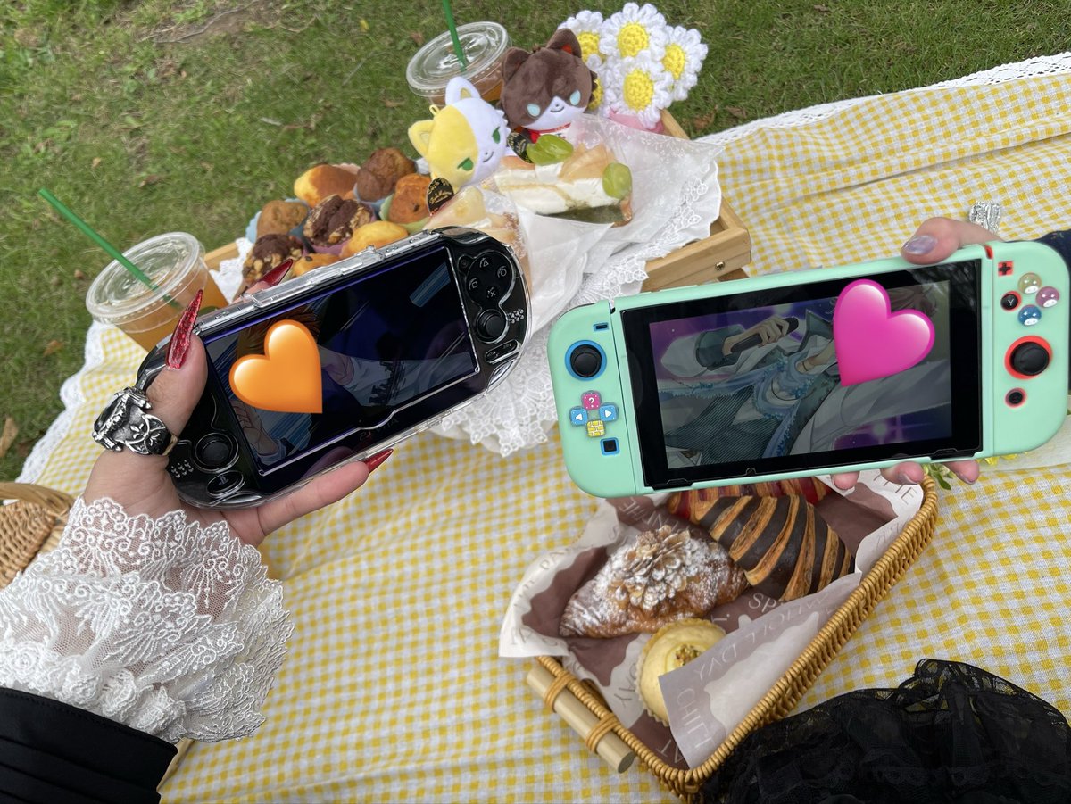 Haruki_cos's tweet photo. 昨日のピックニック楽しかった〜😽💕 https://t.co/883jIjT25k