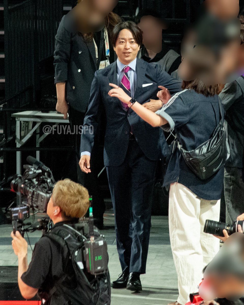 fuyajispo's tweet photo. スポーツ会場でお久しぶりの櫻井くん🌸
剛くん、翔くんはジャニーズのド世代のアイドル様すぎて🥹🥹🥹
翔くんは練習を長時間興味深そうに見てて、剛くんは試合後の風磨くんのインタビューまで見てくれてました🫶

#櫻井翔 さん
#菊池風磨 さん
#堂本剛 さん https://t.co/HeBgPNkULr