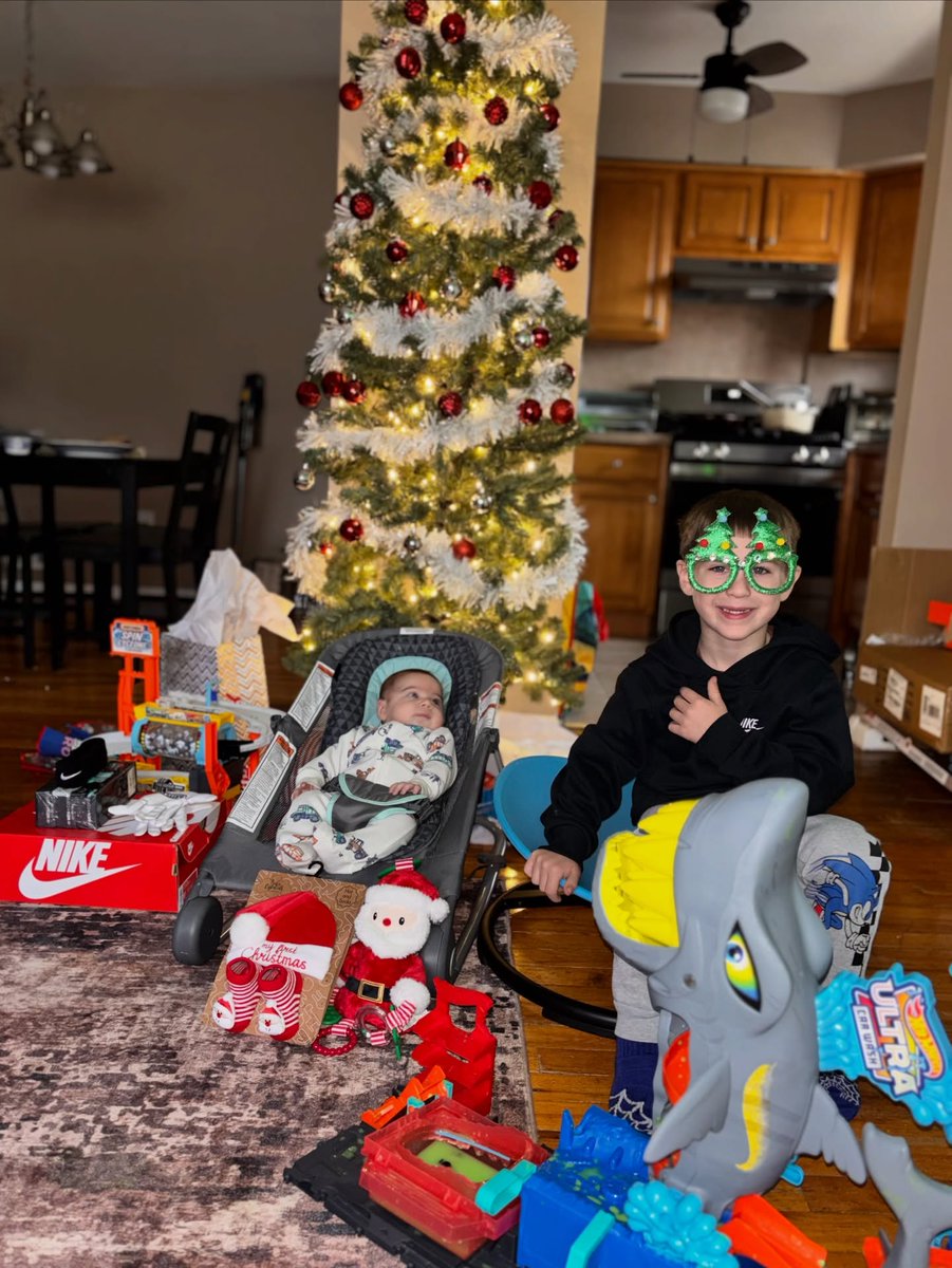 StephanyKoad's tweet photo. Merry Christmas! https://t.co/Ge77rxqQnk