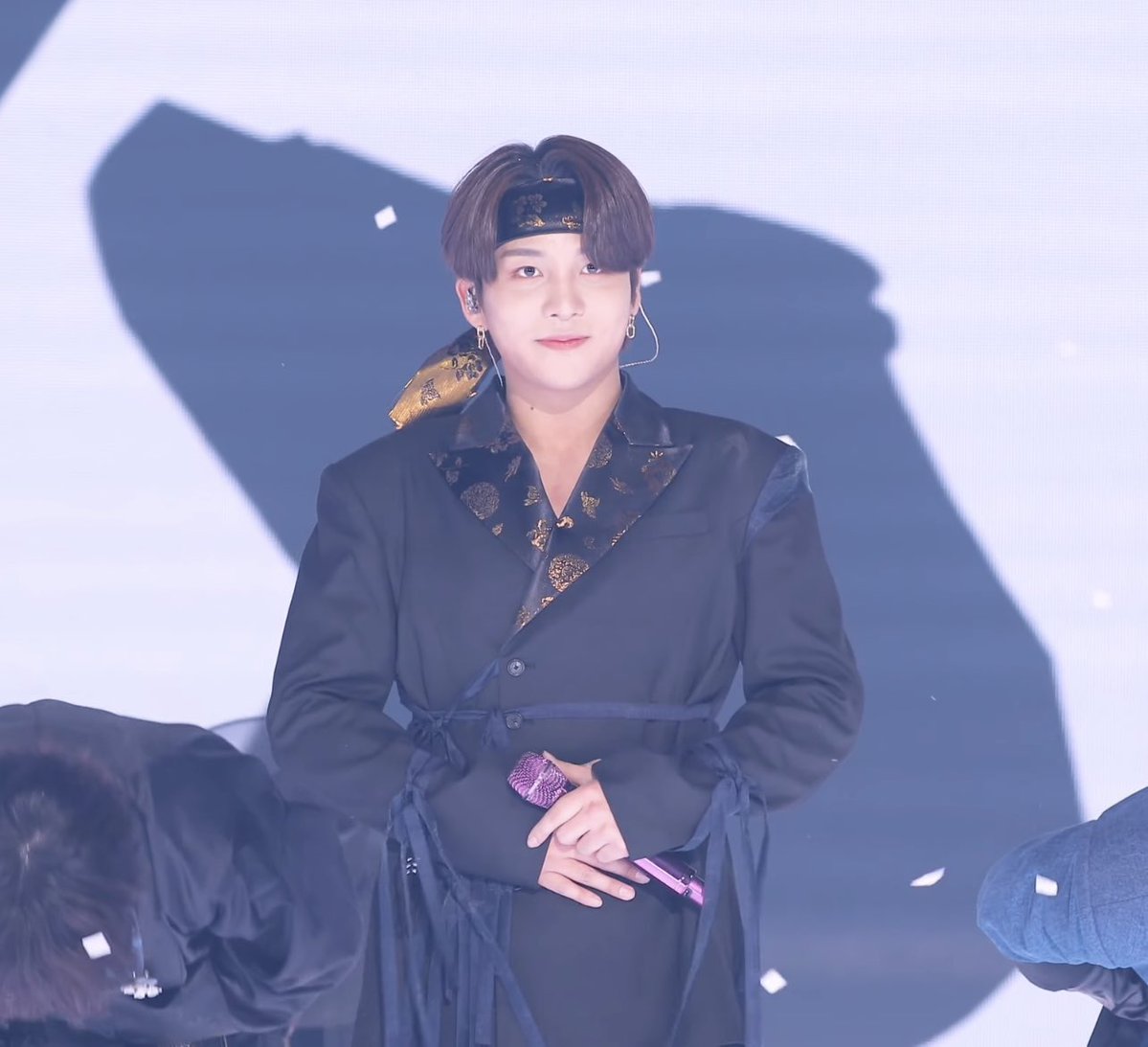 YSpd3000's tweet photo. 🐶🐻 Alpha prince yvnhc, an esteemed warrior but getting older, commanded by his parents to find a mate himself since everyone they suggest he vehemently rejects, so him and his good friend m1ng1 search far and wide on horseback until they stumble upon a small kingdom at+ https://t.co/98LmGBOIm0