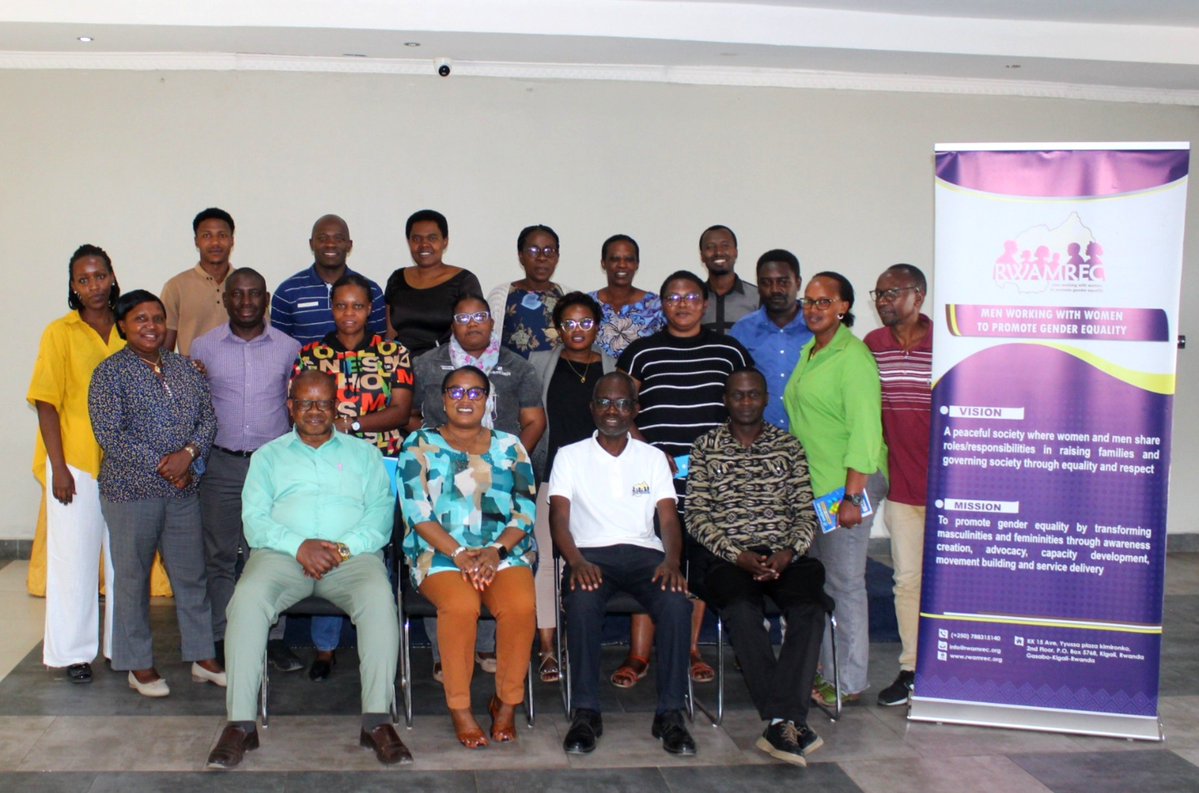 Ruhengerirefer1's tweet photo. Ruhengeri Hospital is still recognizing the important initiative of @RWAMREC, in partnership with @expertisefrance: 

a series of Trainings on Gender-Transformative Approaches for our Hospital Leadership, Clinical and   Support Staff and Training of Trainers (ToT) concluded. https://t.co/TawzCKvgVh