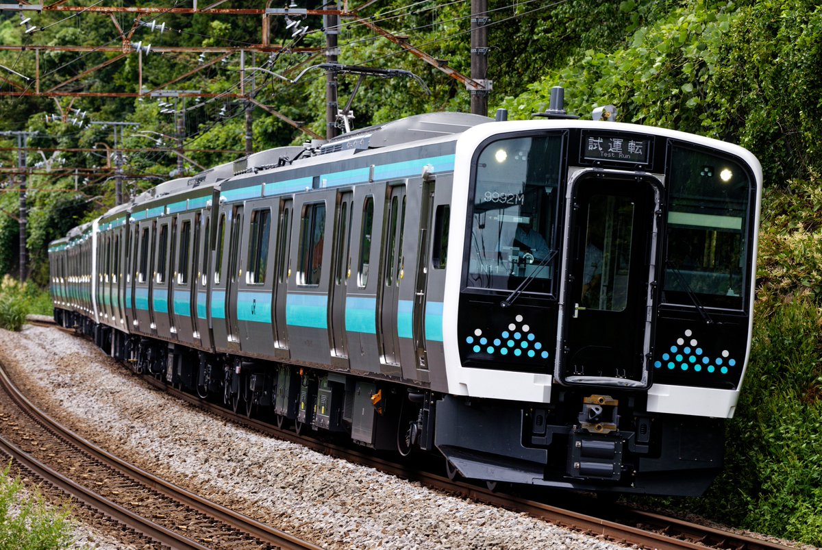 tokitukaze0257's tweet photo. 8/30

E131系200番台 N11 + N12
試9991M～試9994M 中央本線試運転

前回は表示機試験で行先が出てなっかたのでしっかり表示してる方も撮りに行きました。
かっこいい車で面白い行先とか撮ってみたいですね https://t.co/pXdR9TBPol