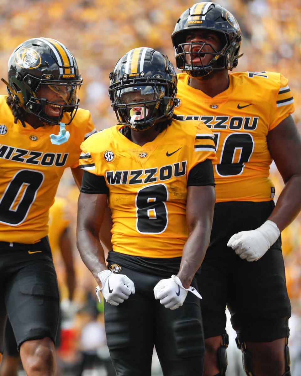 MikeVernonn's tweet photo. DEVELOPING: 

Lance Leipold has raised the internal importance level of the Missouri game. Early indications suggest Kansas plans to prepare extensively and would like to win. The rivalry continues to intensify. #KUfball #RockChalk https://t.co/RS6V5ugIrj