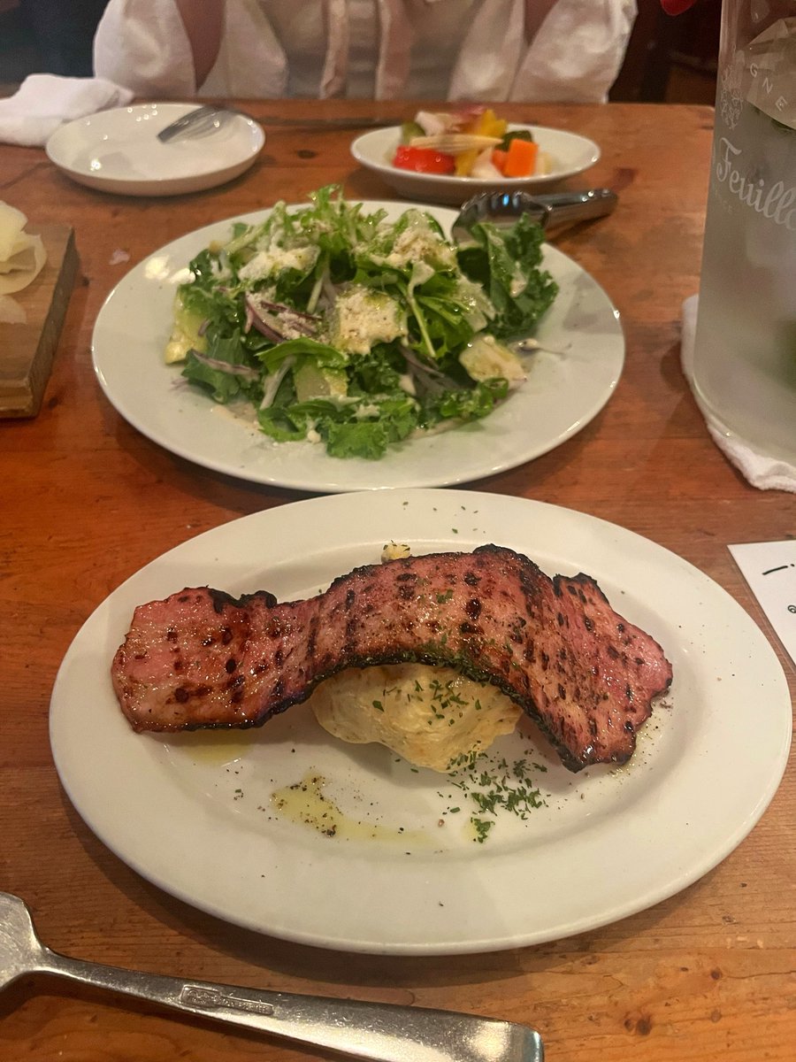 purson0301's tweet photo. 肉食って🍖ワイン呑んで気持ちいい https://t.co/fAvsF4nMCL
