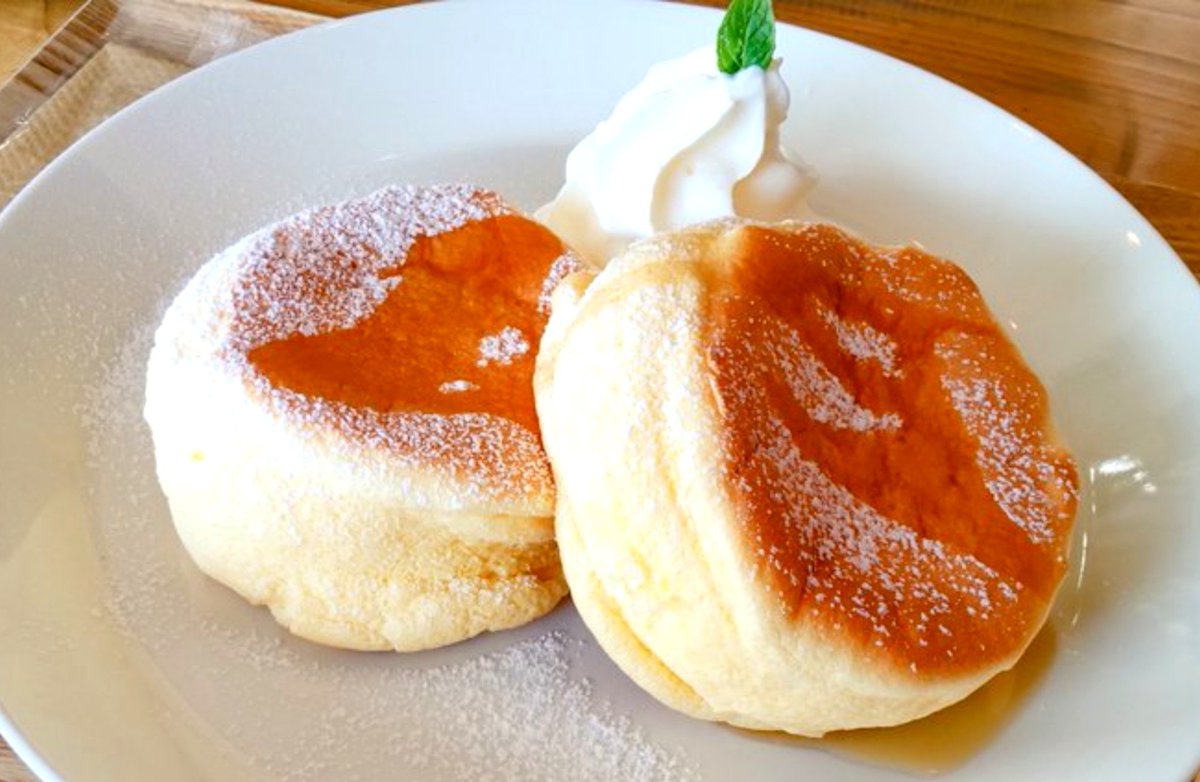 sakapon95's tweet photo. 以前、三崎口のmitocafe(ミトカフェ)さんへ訪問させて頂きました。
米粉のスフレパンケーキ、柔らかくて美味しかった〜。私みたいな年齢だと小麦粉より米粉がありがたいです。
#ミトカフェ #mitocafe #三崎口 #京浜急行 #みさきまぐろきっぷ #パンケーキ #米粉パンケーキ
https://t.co/72wwPr3W7F https://t.co/dWWrphcHcl