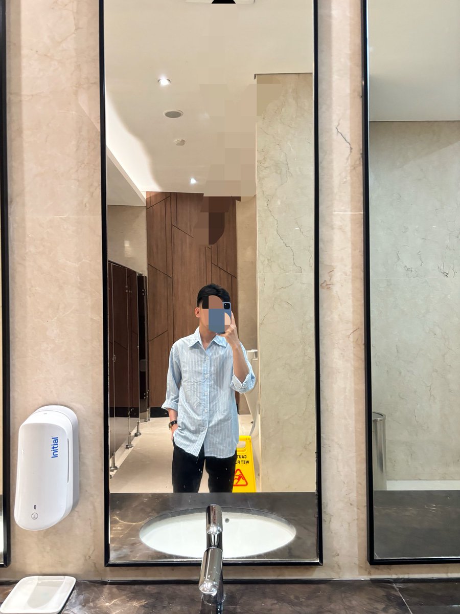 richuang8's tweet photo. kyk ga pernah digosok bajunya https://t.co/E3EjQ2cGal