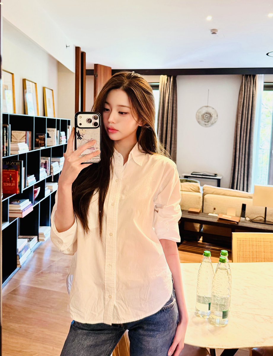 MAGNAGNON's tweet photo. 나의 영원한 최애 원영이누나!!✨♥️🍎✨♥️
생일추카행!!!🎂🎁🎂🎁
나랑 다이브한테 럭키비키 원영적사고를 전파해줘서 고마워!!✨🎁✨🎁
앞으로도 계속 원영이누나를 응원할께!!
사랑해♥️✨🤍🎁✨🤍✨
#IVE #아이브 
#JANGWONYOUNG #장원영 
#HappyJANGWONYOUNGday https://t.co/FsFcgYlXRQ