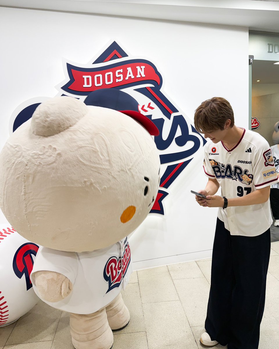marunini2_2's tweet photo. ���곰이한테 너무 남자같진마………………. https://t.co/ww7Fj9usk7
