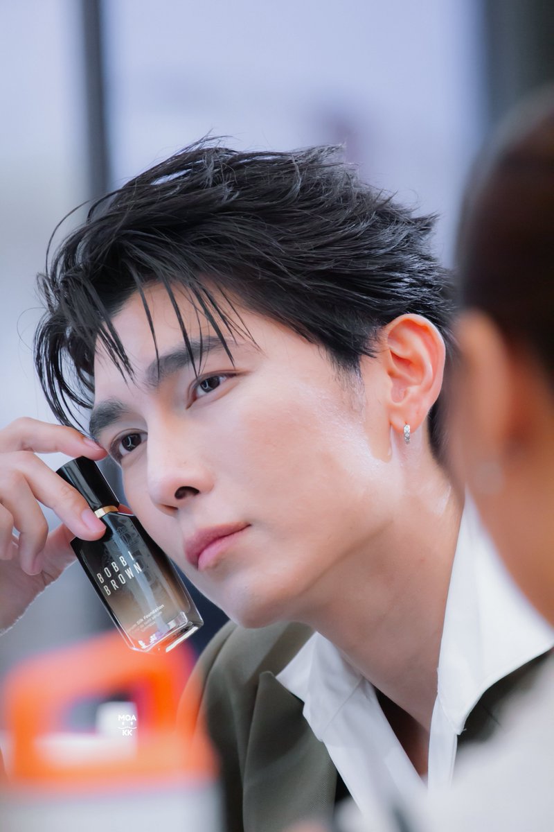 MOA_KK's tweet photo. Mew Mew

MEWTUL SERUMSILK

@MSuppasit #MewSuppasit
#BobbiBrownTHxMewTul https://t.co/Q9JqBCsfbX
